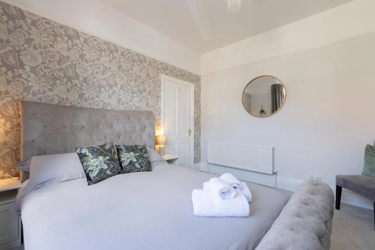 Bootham Apartment 32 - Free Parking - Five Minute Walk To York Minster