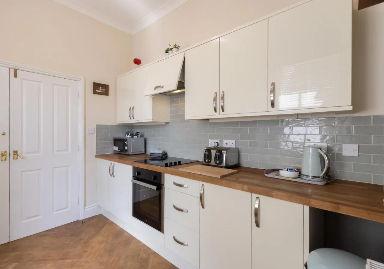 Bootham Apartment 32 - Free Parking - Five Minute Walk To York Minster 0*,  Великобритания