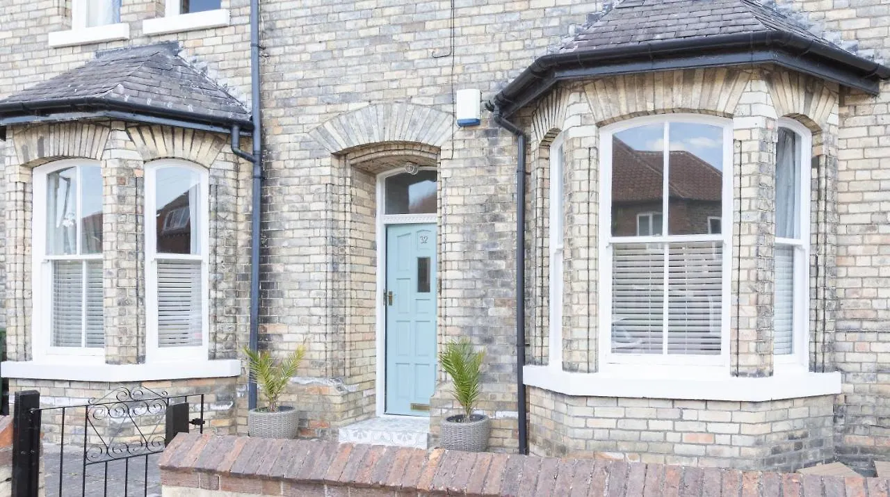 Bootham Apartment 32 - Free Parking - Five Minute Walk To York Minster