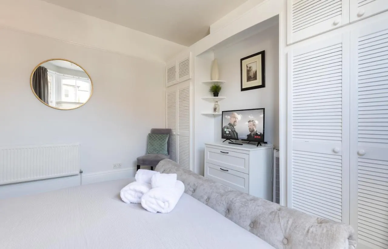 Bootham Apartment 32 - Free Parking - Five Minute Walk To York Minster
