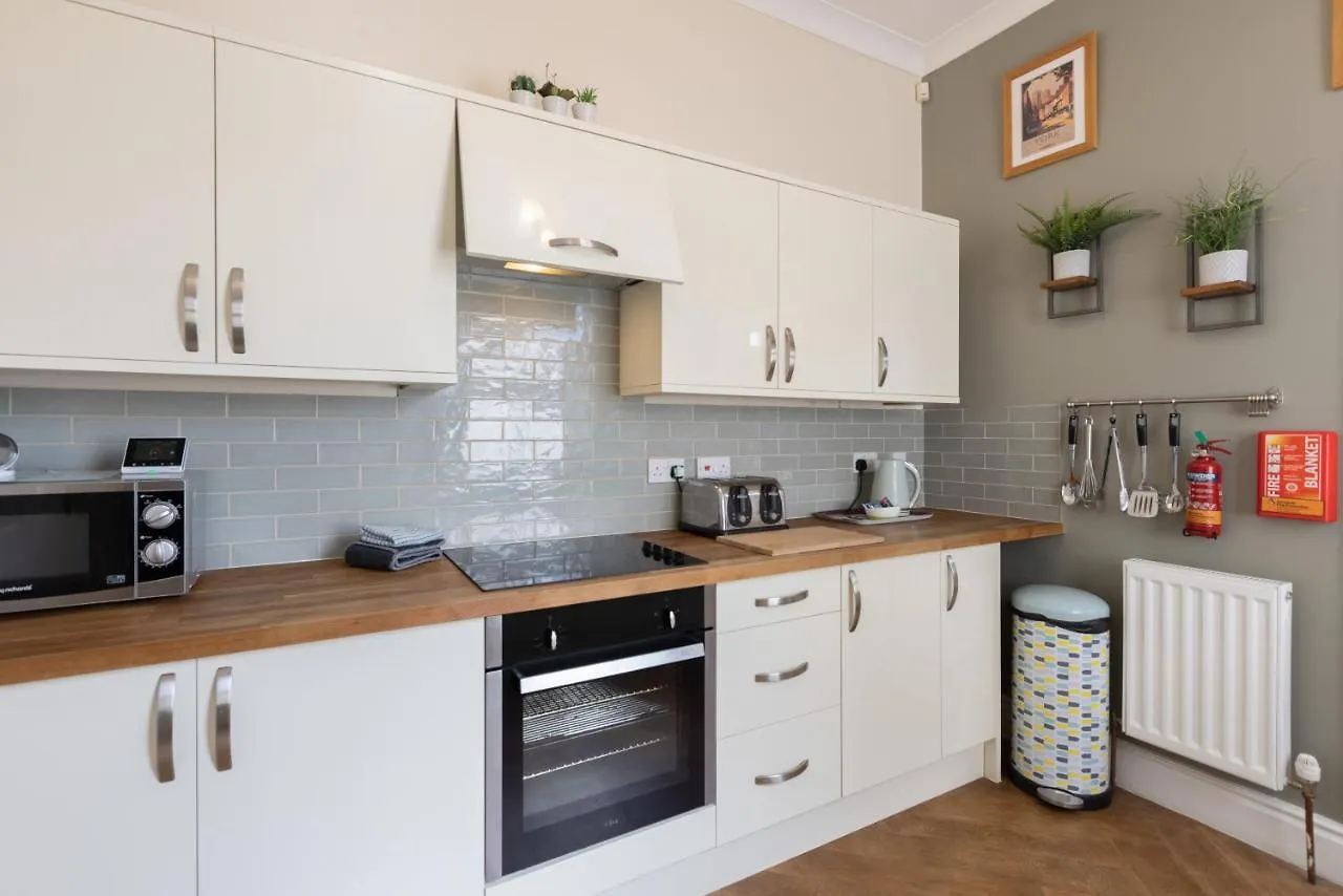 Bootham Apartment 32 - Free Parking - Five Minute Walk To York Minster